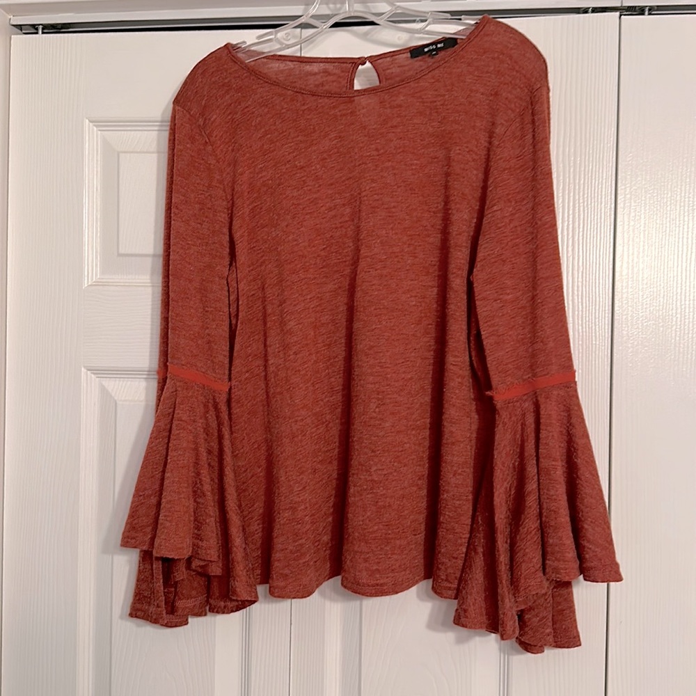 Miss Me bell sleeve top